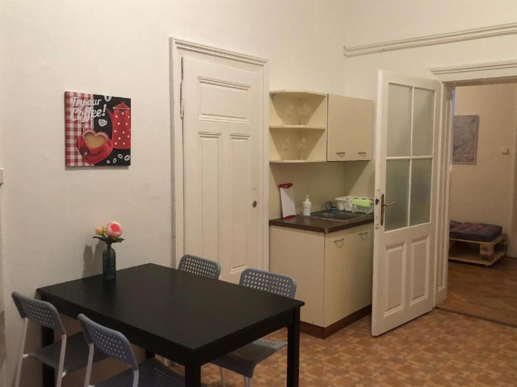Rooms Veveri - Uvoz, 10 Min Peski Do Centru Brno Esterno foto