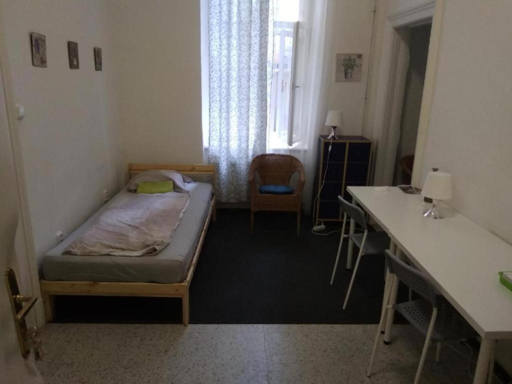 Rooms Veveri - Uvoz, 10 Min Peski Do Centru Brno Esterno foto