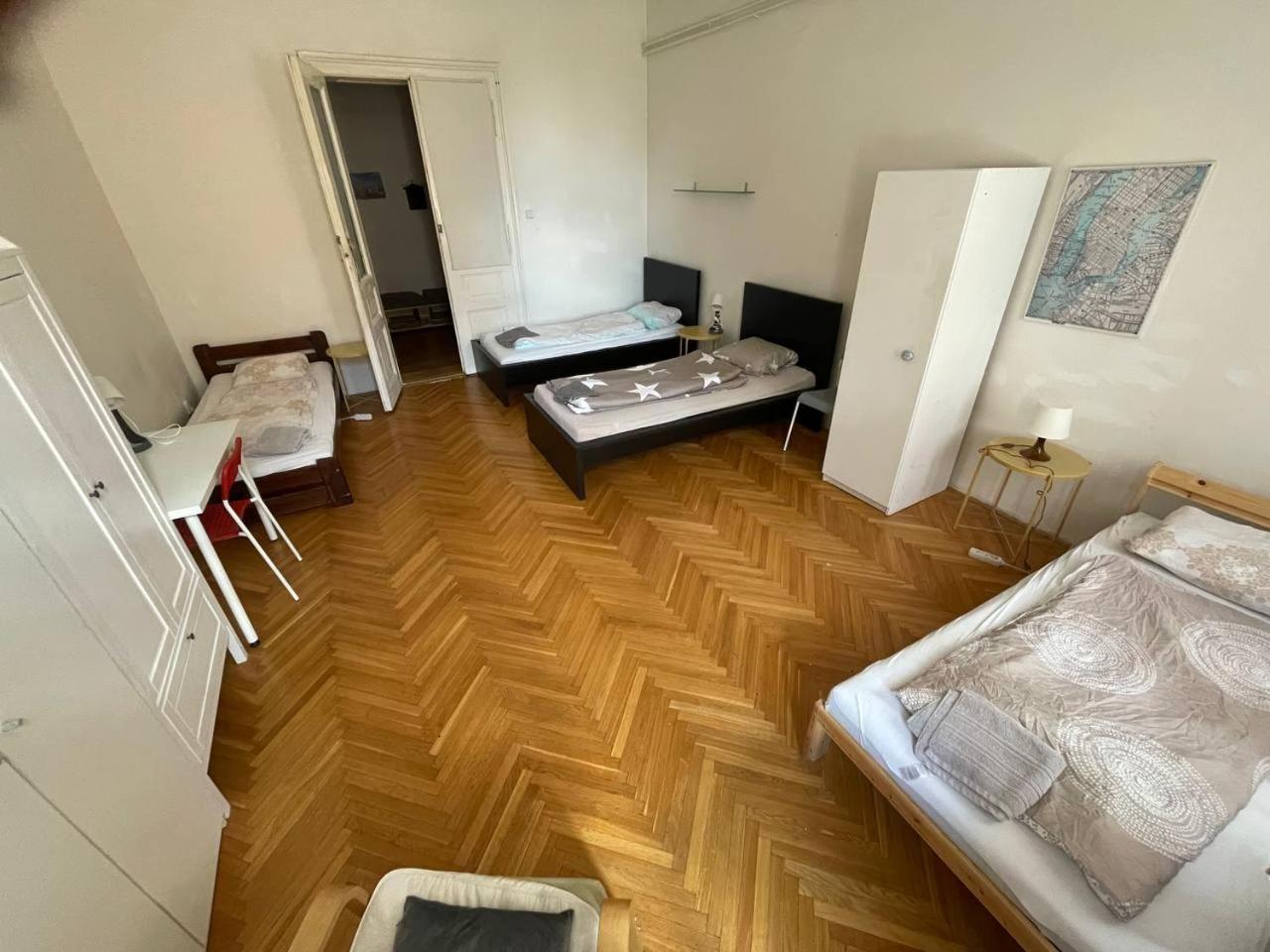 Rooms Veveri - Uvoz, 10 Min Peski Do Centru Brno Esterno foto